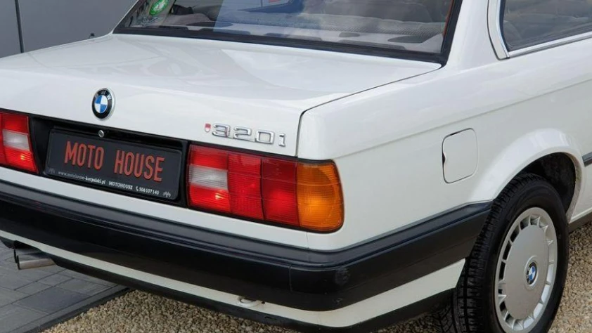 BMW Seria 3 E30 320i  1987 - zdjęcie dodatkowe nr 6