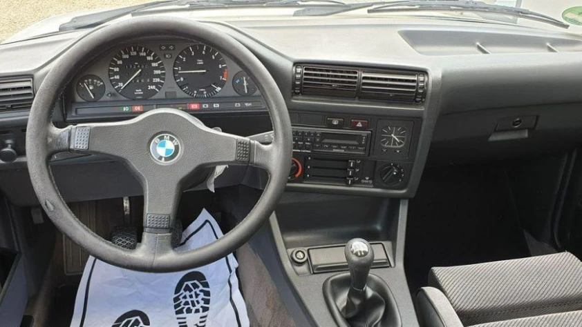 BMW Seria 3 E30 320  1987 - zdjęcie dodatkowe nr 17