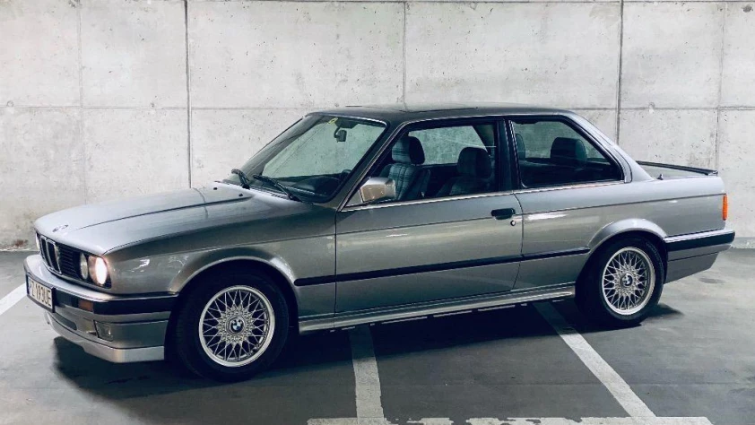 BMW Seria 3 E30 320i  1988 - zdjęcie główne