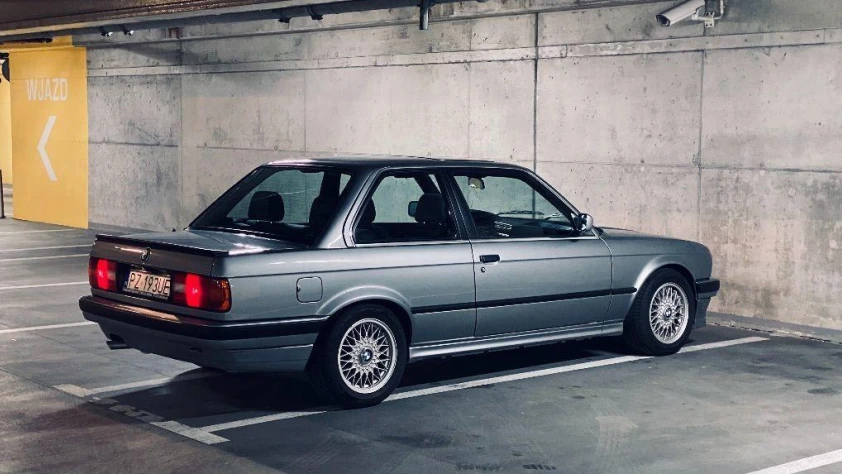 BMW Seria 3 E30 320i  1988 - zdjęcie dodatkowe nr 2