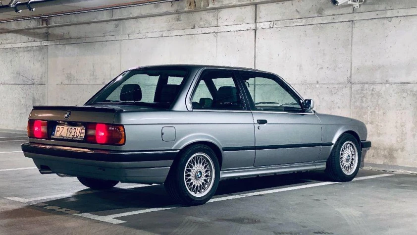 BMW Seria 3 E30 320i  1988 - zdjęcie dodatkowe nr 11