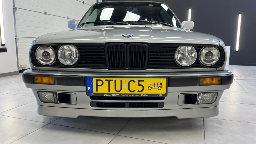 BMW Seria 3 325i 1987 - zdjęcie dodatkowe nr 1
