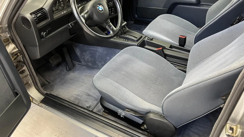 BMW Seria 3 325i 1987 - zdjęcie dodatkowe nr 5