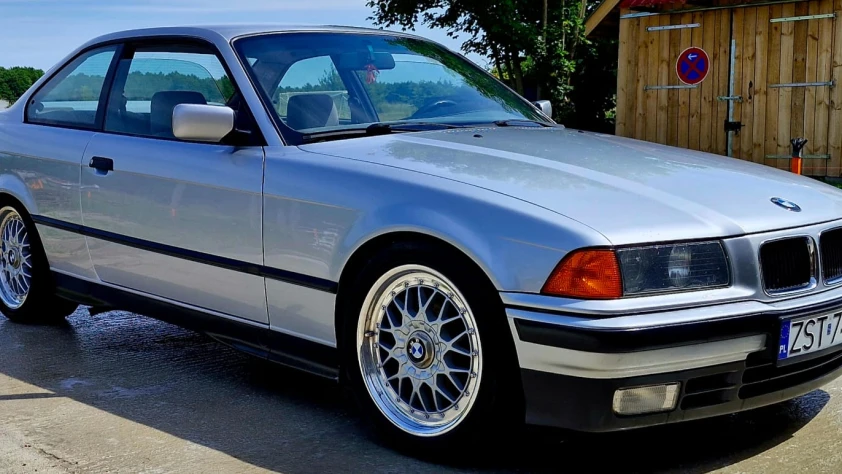BMW Seria 3 325i 1993 - zdjęcie dodatkowe nr 2