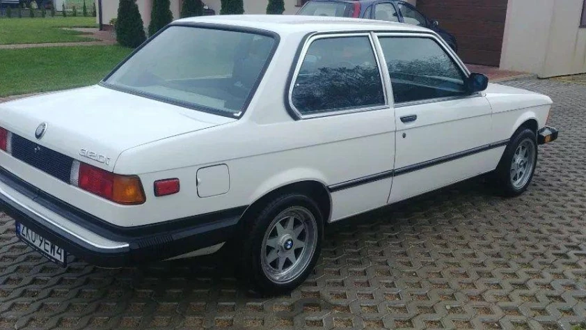 BMW Seria 3 E21 320i 1982 - zdjęcie dodatkowe nr 2