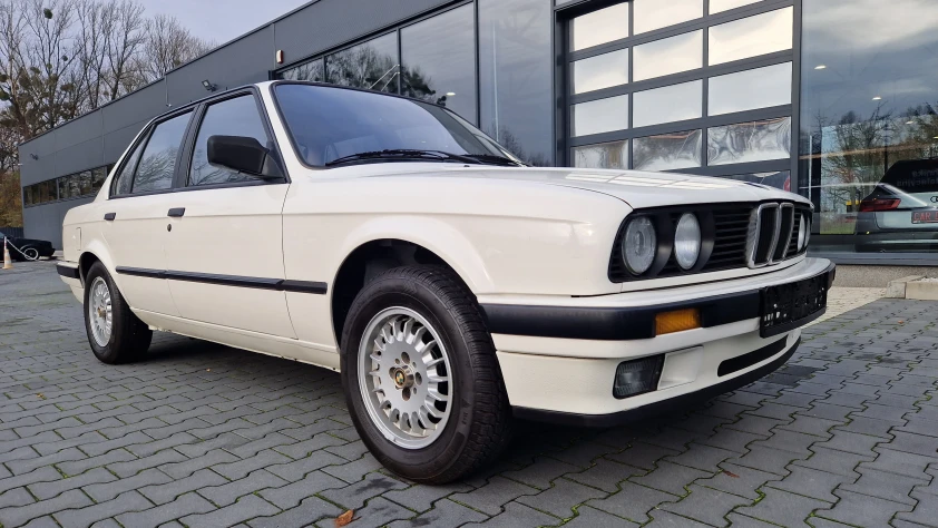 BMW Seria 3 E30 318i 1988 - zdjęcie dodatkowe nr 5