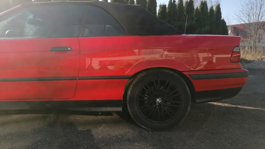 BMW Seria 3 e36 320i cabrio 1997 - zdjęcie dodatkowe nr 2