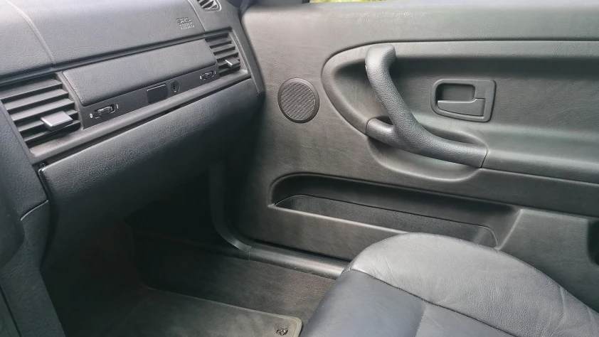 BMW Seria 3 e36 320i cabrio 1997 - zdjęcie dodatkowe nr 13