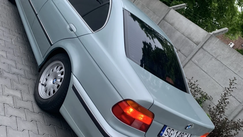 BMW Seria 5 520i 1998 - zdjęcie główne