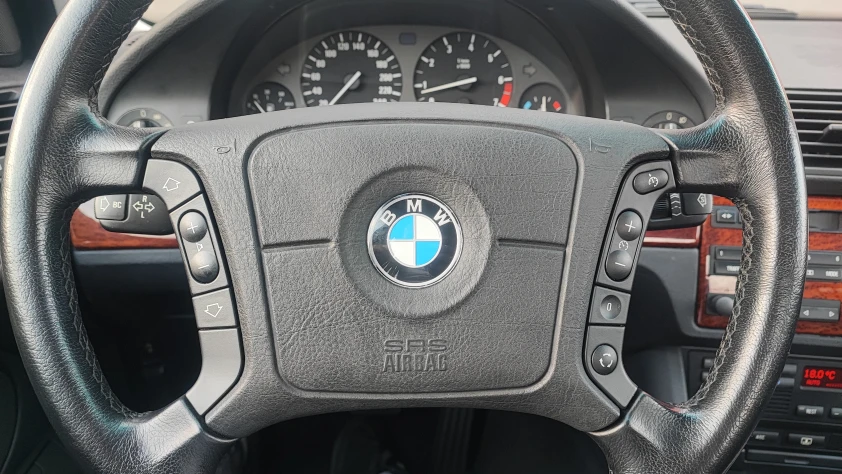 BMW Seria 5 528i 1996 - zdjęcie dodatkowe nr 5