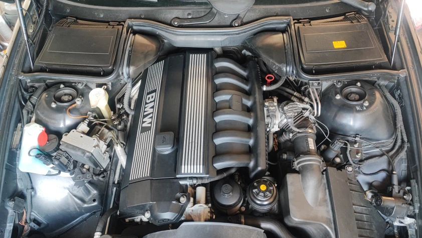BMW Seria 5 528i 1996 - zdjęcie dodatkowe nr 13
