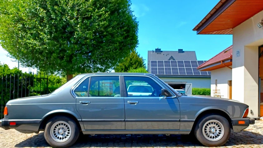 BMW Seria 7 1984 - zdjęcie dodatkowe nr 5