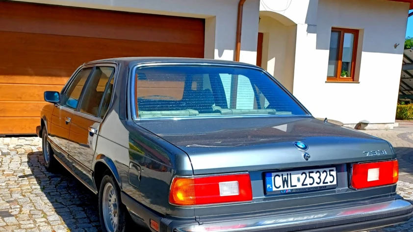 BMW Seria 7 1984 - zdjęcie dodatkowe nr 9