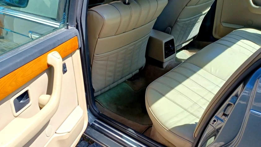 BMW Seria 7 1984 - zdjęcie dodatkowe nr 12