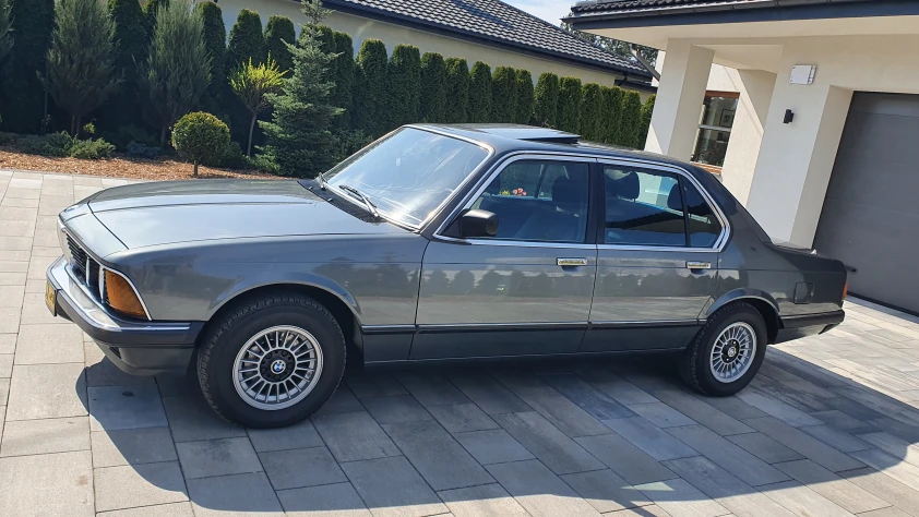 BMW Seria 7 1985 - zdjęcie dodatkowe nr 5