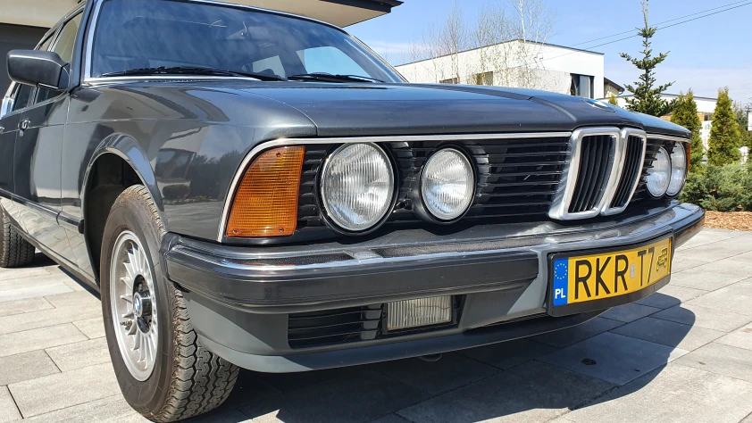 BMW Seria 7 1985 - zdjęcie dodatkowe nr 7