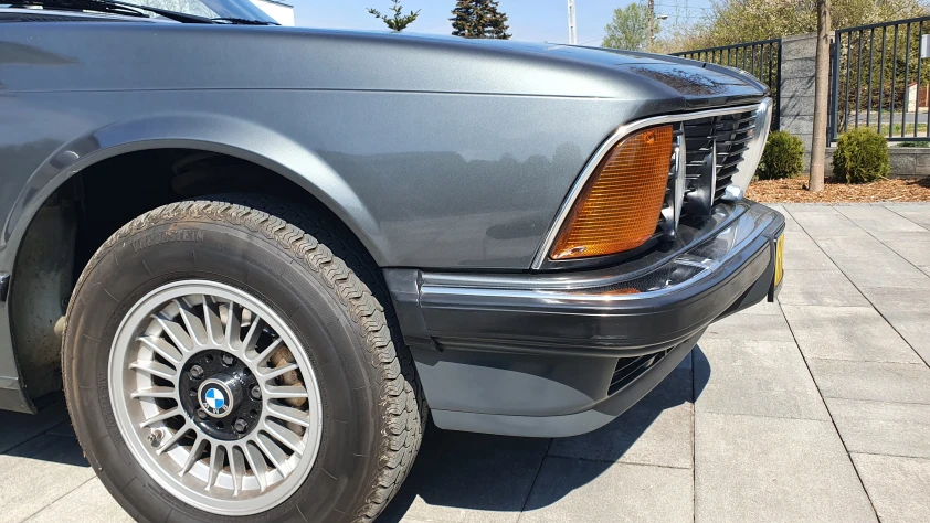BMW Seria 7 1985 - zdjęcie dodatkowe nr 8