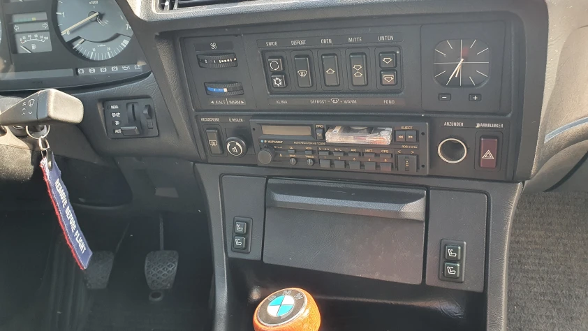 BMW Seria 7 1985 - zdjęcie dodatkowe nr 33