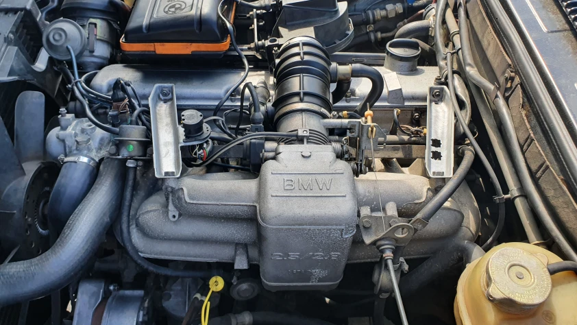 BMW Seria 7 1985 - zdjęcie dodatkowe nr 35