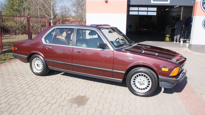 BMW Seria 7 735 1985 - zdjęcie dodatkowe nr 3