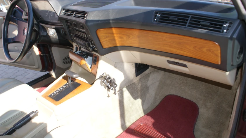 BMW Seria 7 735 1985 - zdjęcie dodatkowe nr 23