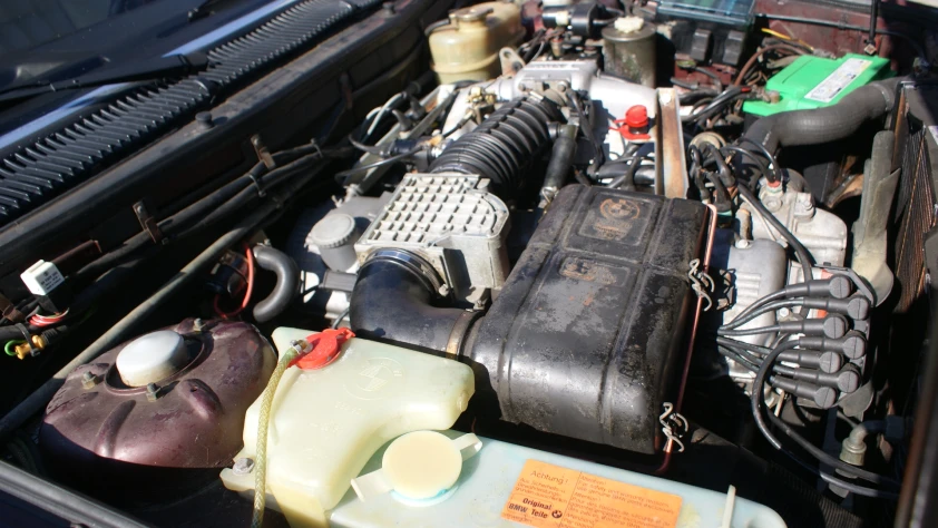 BMW Seria 7 735 1985 - zdjęcie dodatkowe nr 29