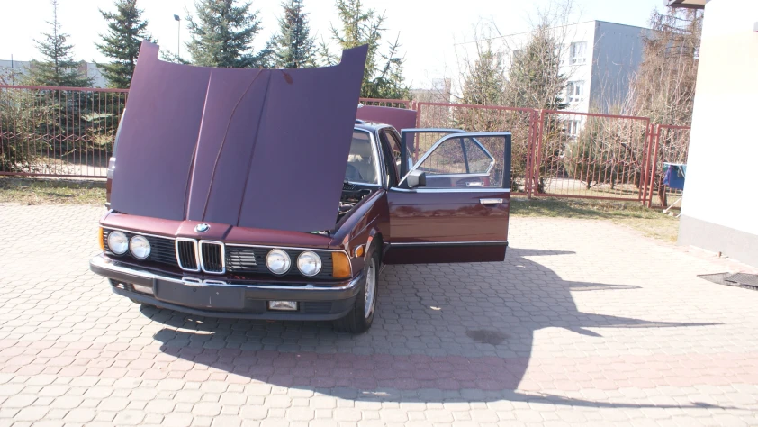 BMW Seria 7 735 1985 - zdjęcie dodatkowe nr 31