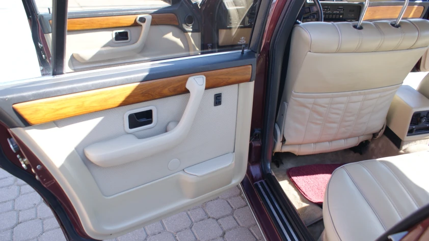 BMW Seria 7 735 1985 - zdjęcie dodatkowe nr 36