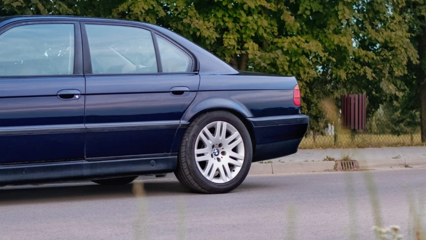 BMW Seria 7 735iA 1996 - zdjęcie dodatkowe nr 4