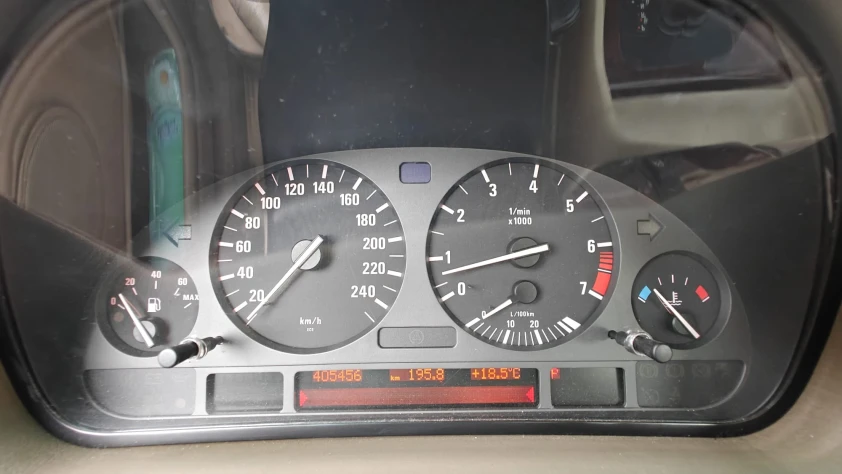 BMW Seria 7 735iA 1996 - zdjęcie dodatkowe nr 16