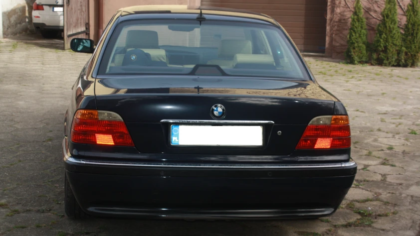 BMW Seria 7 735iL 2000 - zdjęcie dodatkowe nr 11