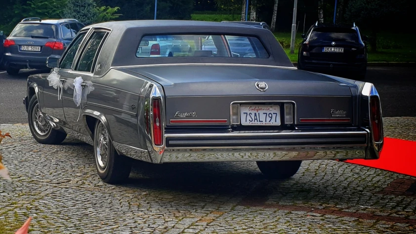 Cadillac Fleetwood 1986 - zdjęcie dodatkowe nr 1