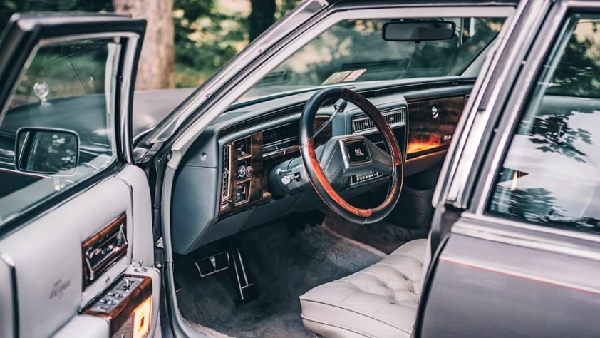 Cadillac Fleetwood 1986 - zdjęcie dodatkowe nr 2