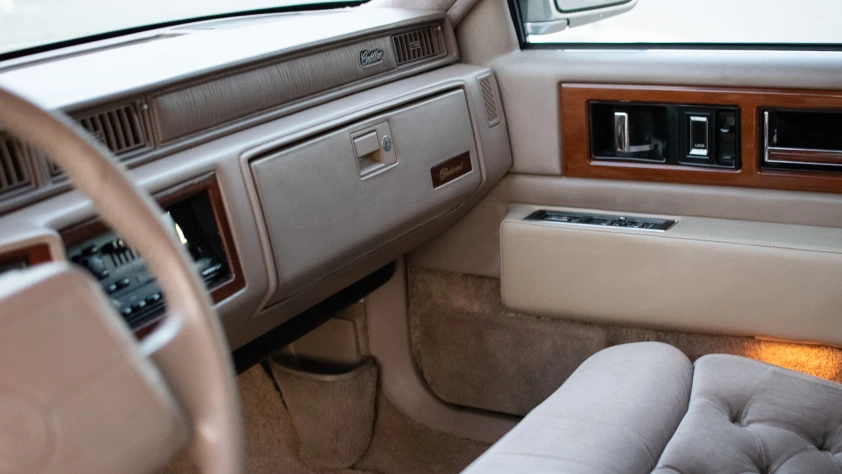 Cadillac Fleetwood Sixty Special 1991 - zdjęcie dodatkowe nr 10