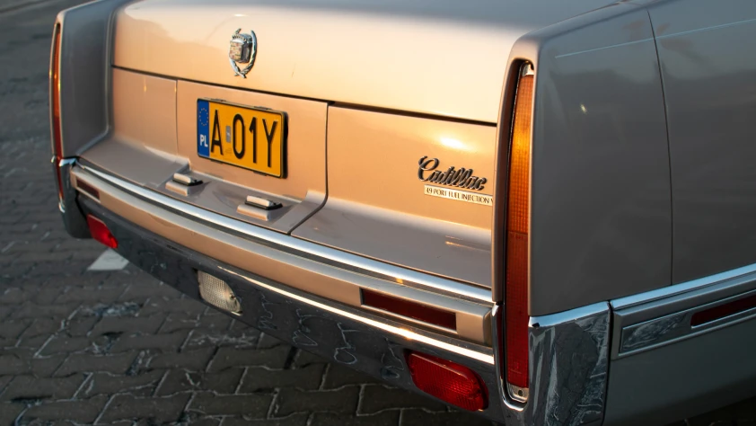 Cadillac Fleetwood Sixty Special 1991 - zdjęcie dodatkowe nr 20