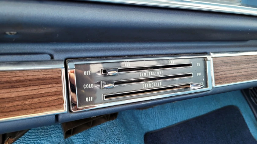 Chevrolet Impala Classic 4.6 V8 SMALL-BLOCK 1965 - zdjęcie dodatkowe nr 28