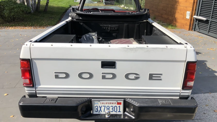 Dodge Dakota Sport Convertible 1989 - zdjęcie dodatkowe nr 6