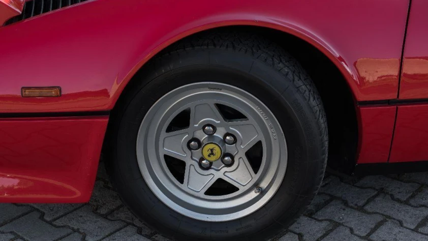 Ferrari  208 GTS Turbo 1984 - zdjęcie dodatkowe nr 12
