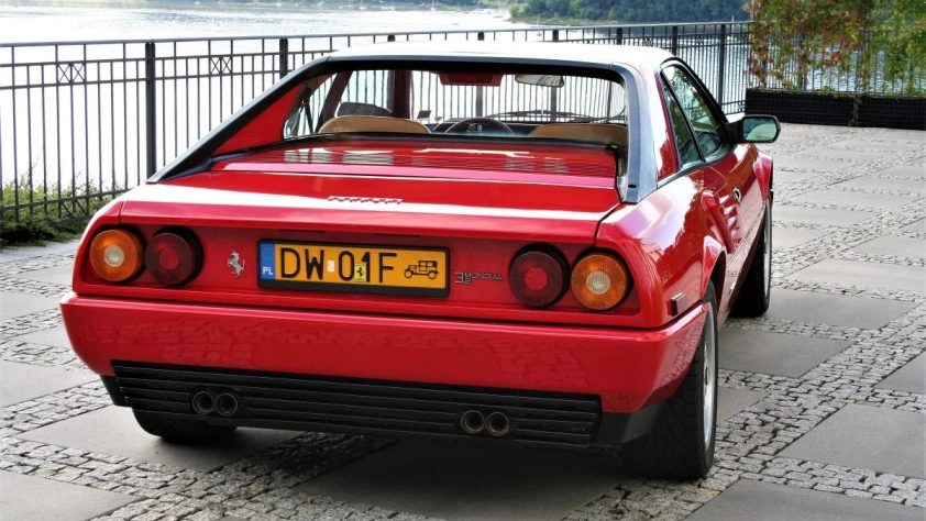 Ferrari Mondial 3.2 V8 1988 - zdjęcie dodatkowe nr 1