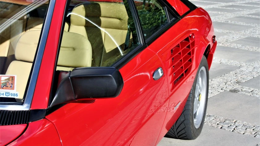 Ferrari Mondial 3.2 V8 1988 - zdjęcie dodatkowe nr 28