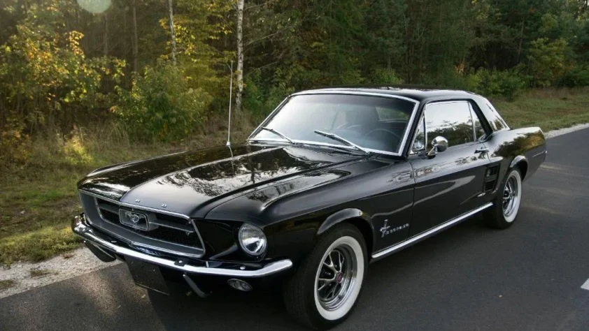 Ford Mustang 1967 - zdjęcie główne