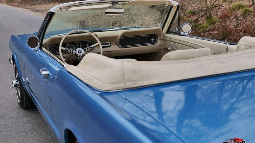 Ford Mustang Cabrio V8 1966 - zdjęcie dodatkowe nr 2