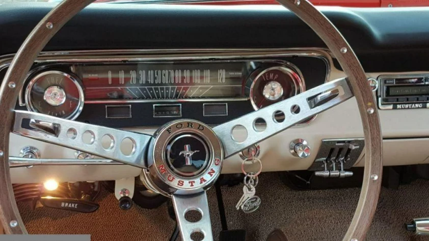Ford Mustang Coupe V8 1965 - zdjęcie dodatkowe nr 9