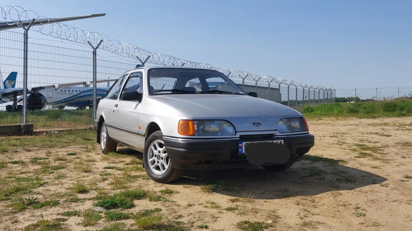Ford Sierra 2.0 CL 1989 - zdjęcie główne