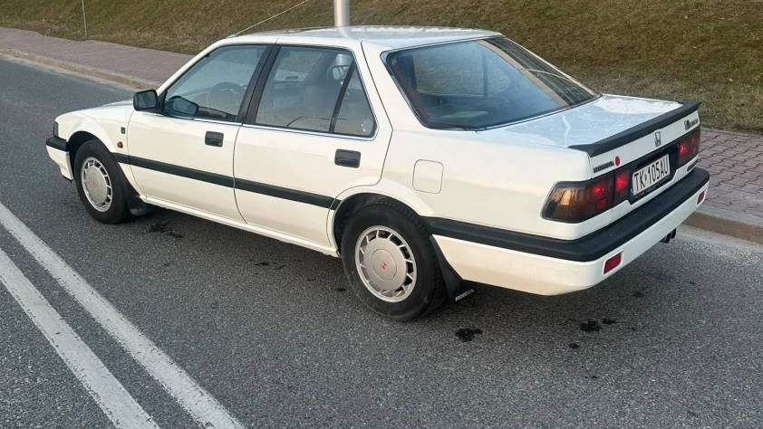 Honda Accord 2.0i 16V-4W ALB 1989 - zdjęcie dodatkowe nr 1