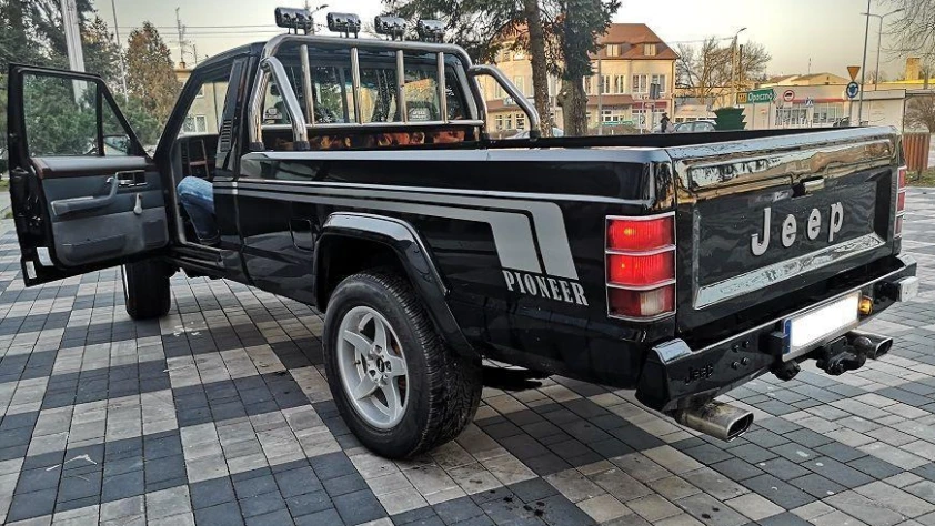Jeep Comanche 1989