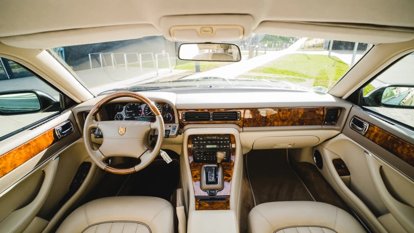 Jaguar XJ 300 1997 - zdjęcie dodatkowe nr 6