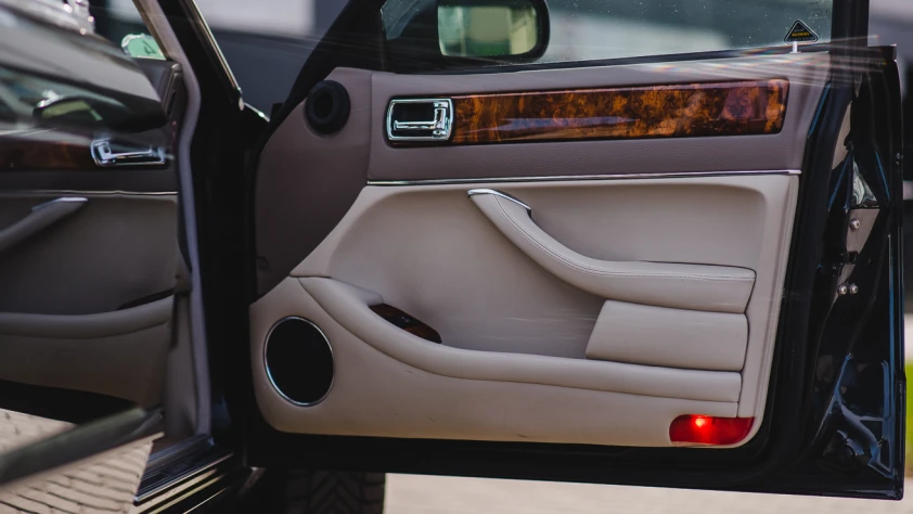 Jaguar XJ 300 1997 - zdjęcie dodatkowe nr 15