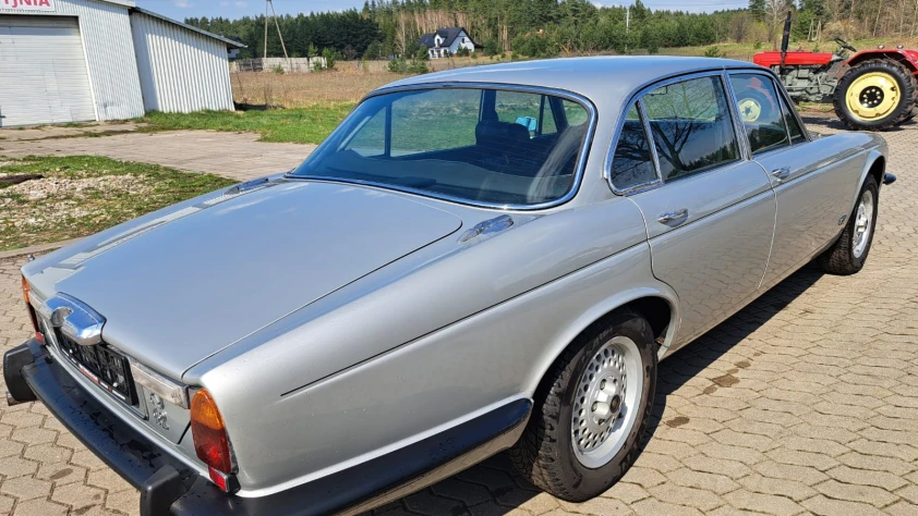 Jaguar XJ 4,2 R6 1976 - zdjęcie dodatkowe nr 2