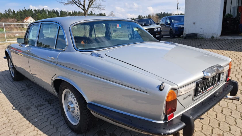 Jaguar XJ 4,2 R6 1976 - zdjęcie dodatkowe nr 4